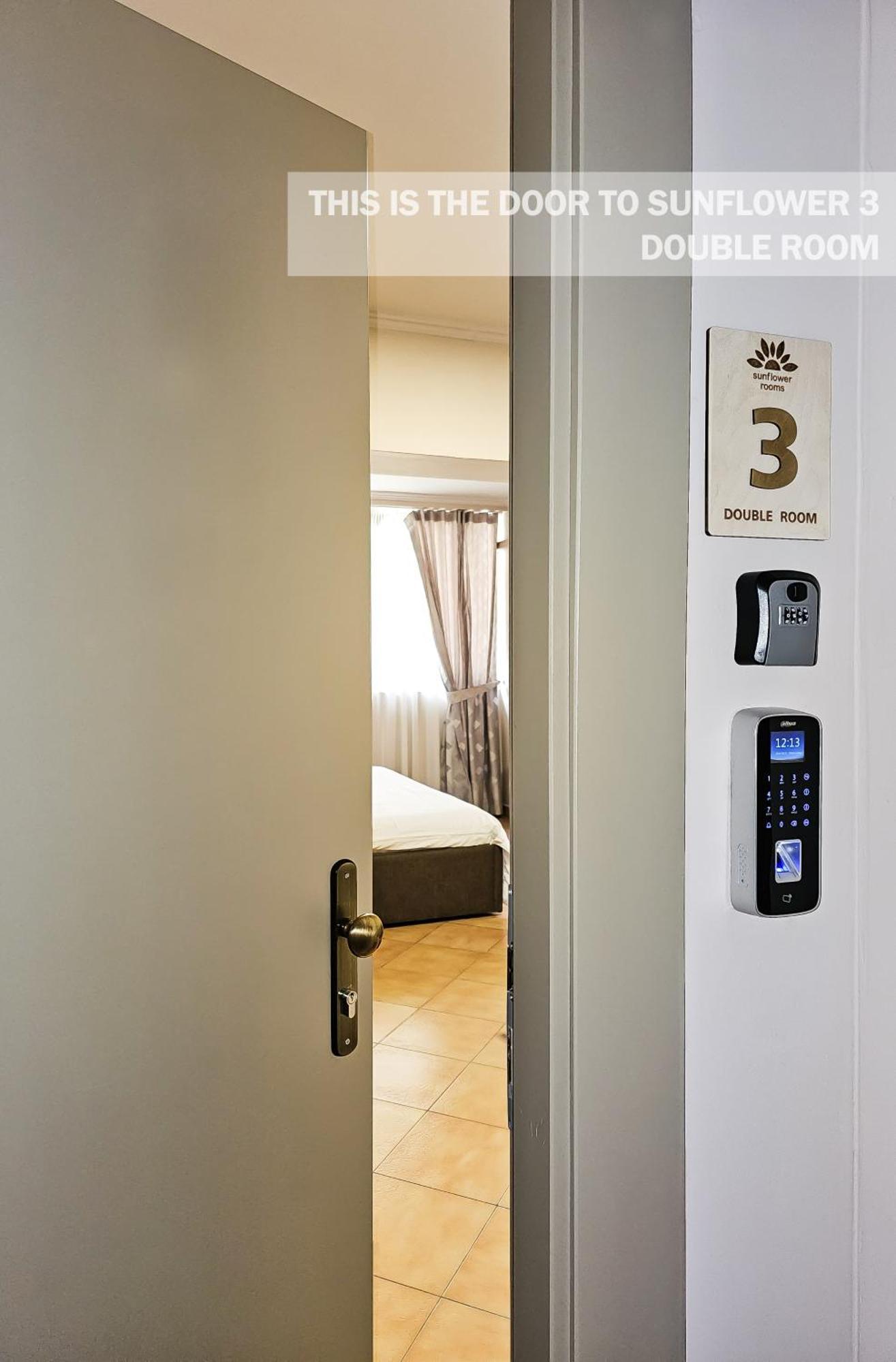 Sunflower Rooms Тирана Экстерьер фото