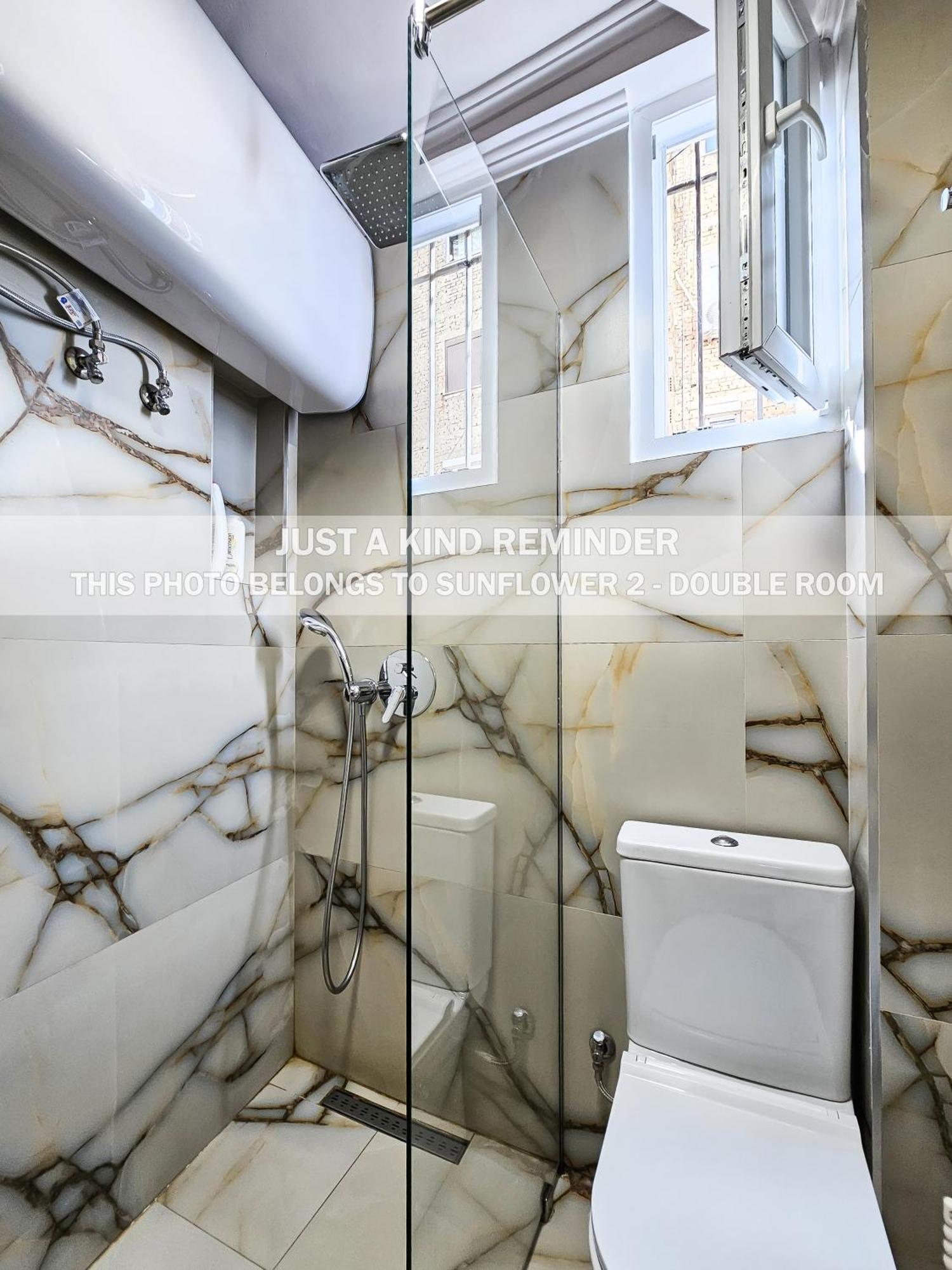 Sunflower Rooms Тирана Экстерьер фото