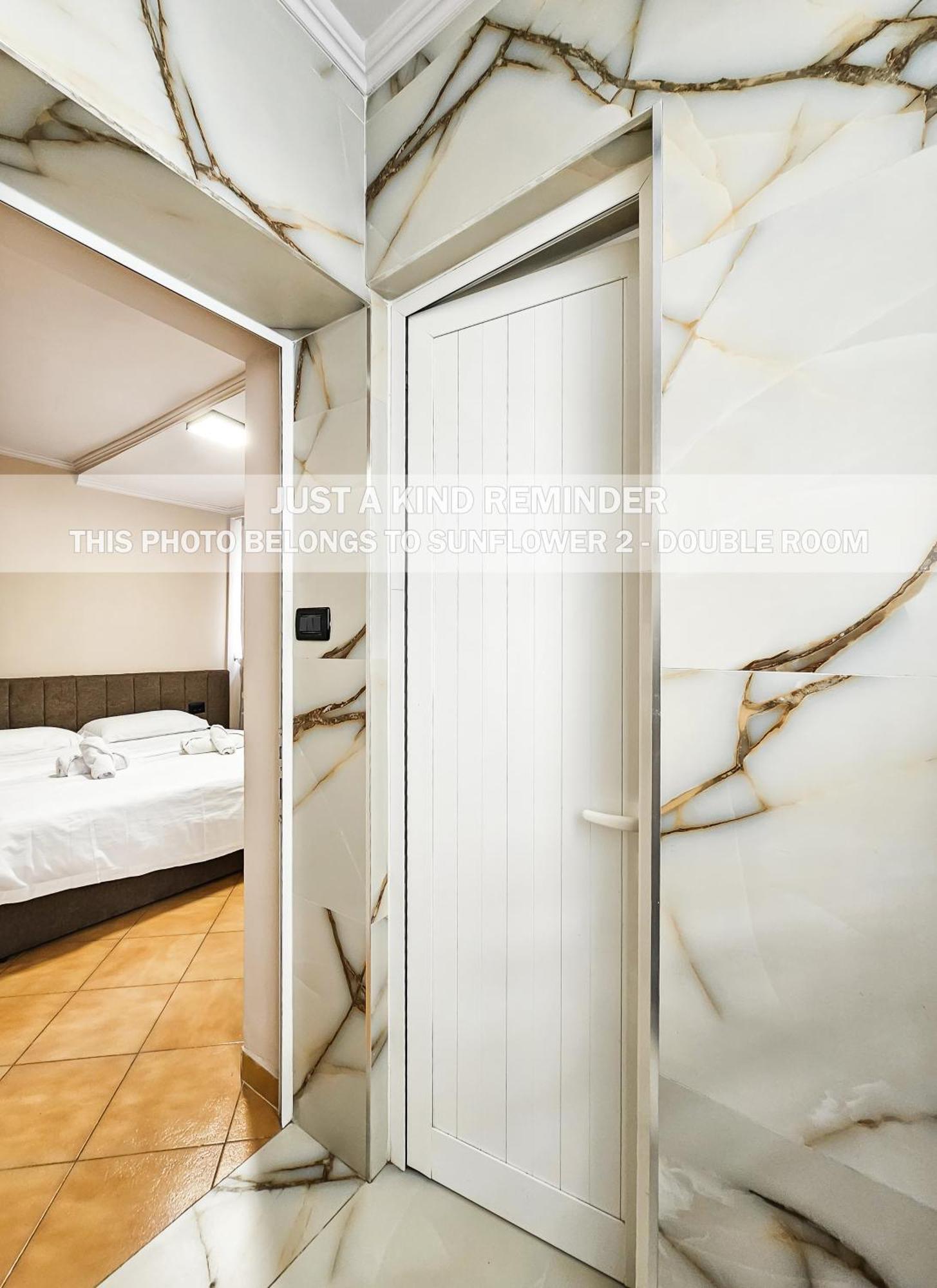 Sunflower Rooms Тирана Экстерьер фото